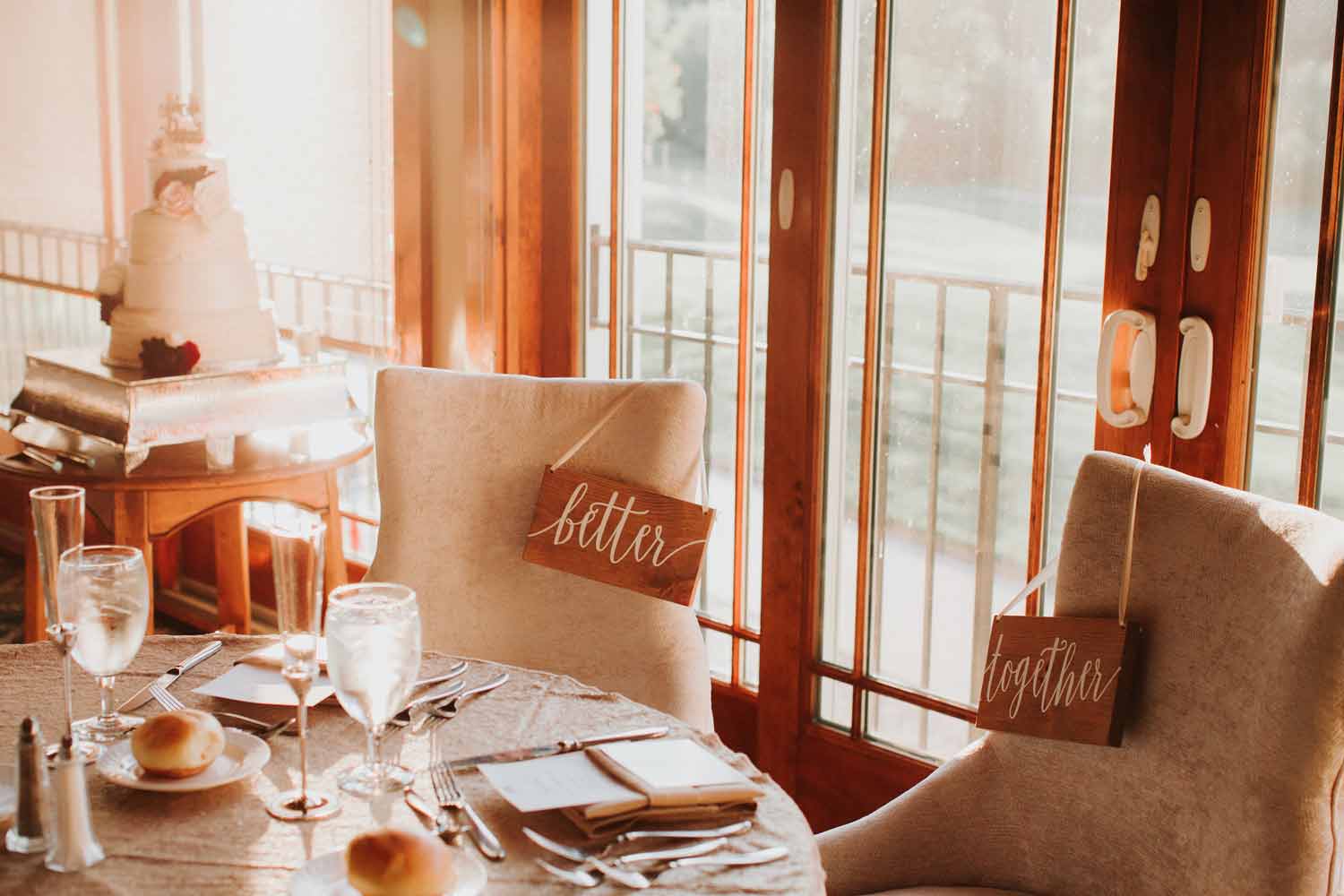 A stunning dining table set for married couples at Hollow Brook Golf Club