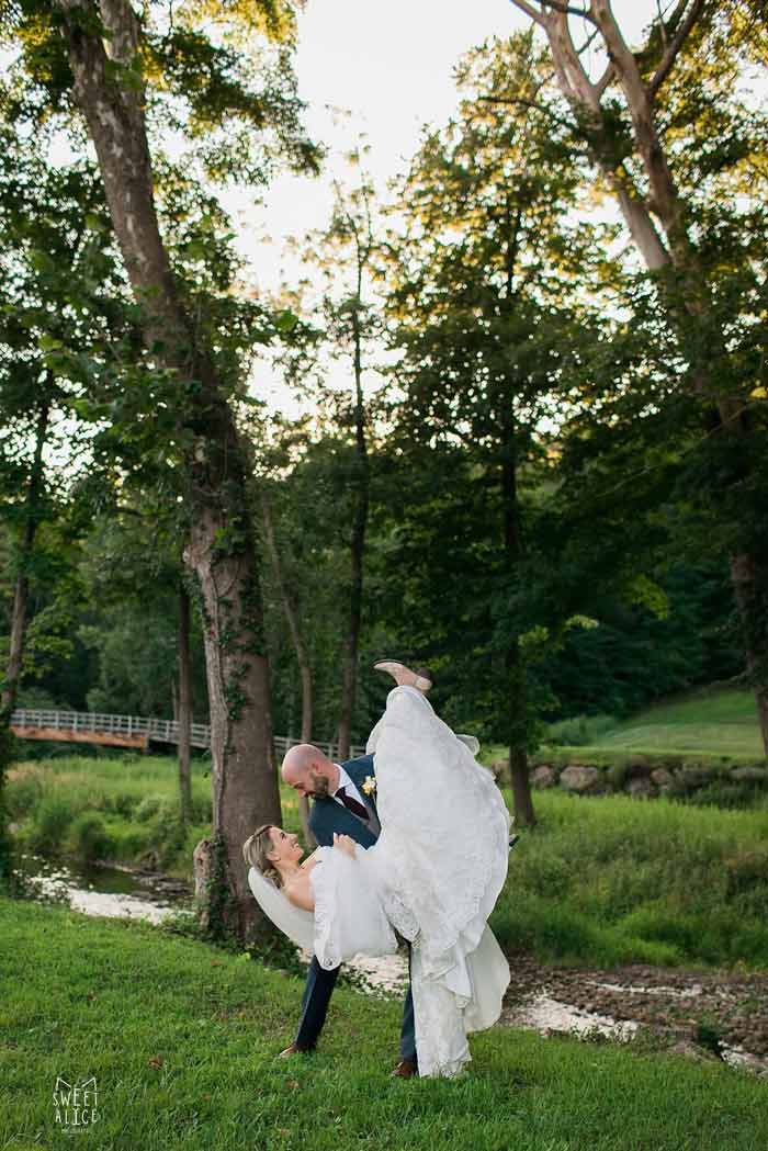 Scenic photography of a newly married couple at Hollow Brook Golf Club